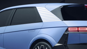 Dekorativna naljepnica - bijela