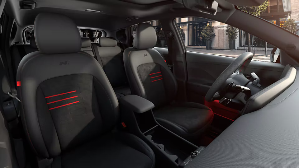 Istražite sportsku unutrašnjost N Linea.