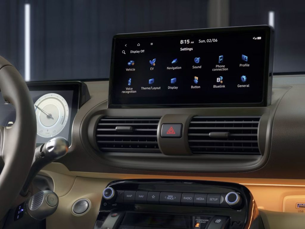 10,25-inčni digitalni instrument panel i infotainment zaslon osjetljiv na dodir.