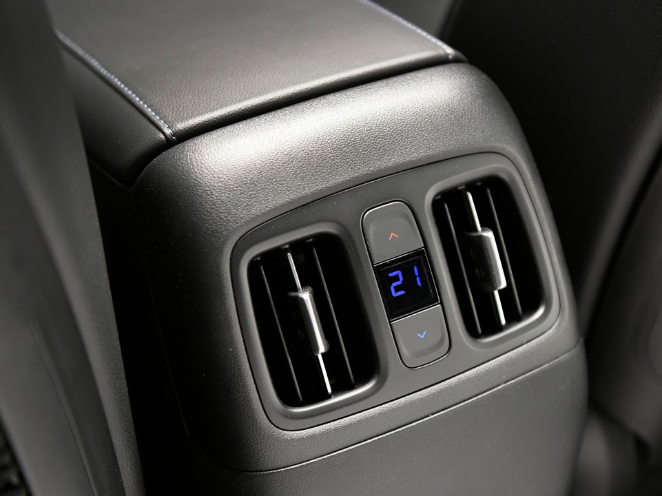 Punjenje klimatizacijskog uređaja