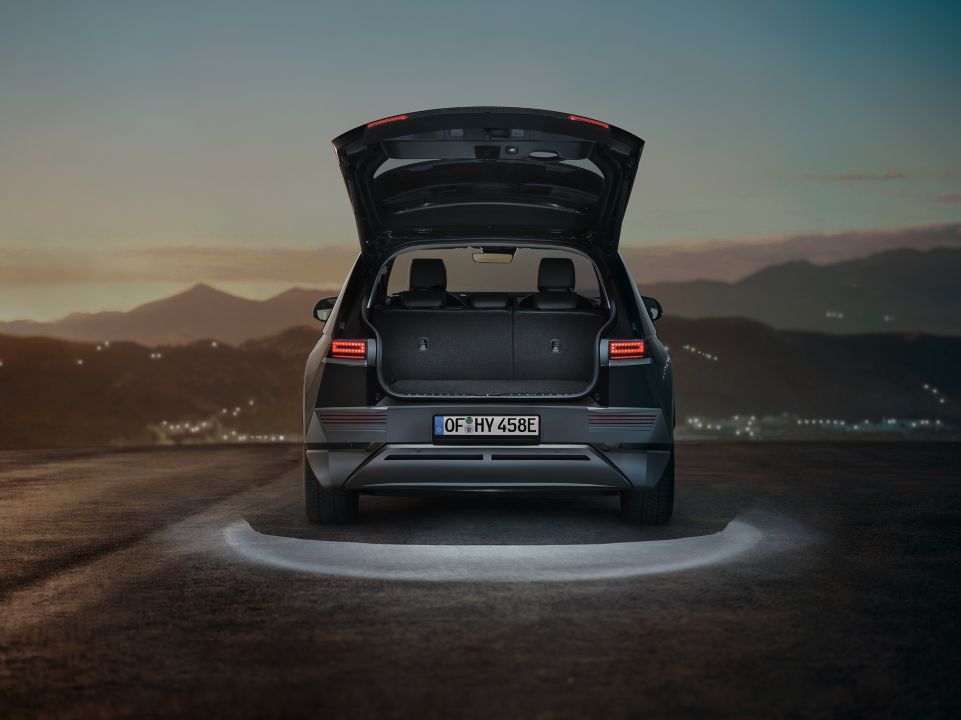 LED svjetla prtljažnika i vrata prtljažnika.