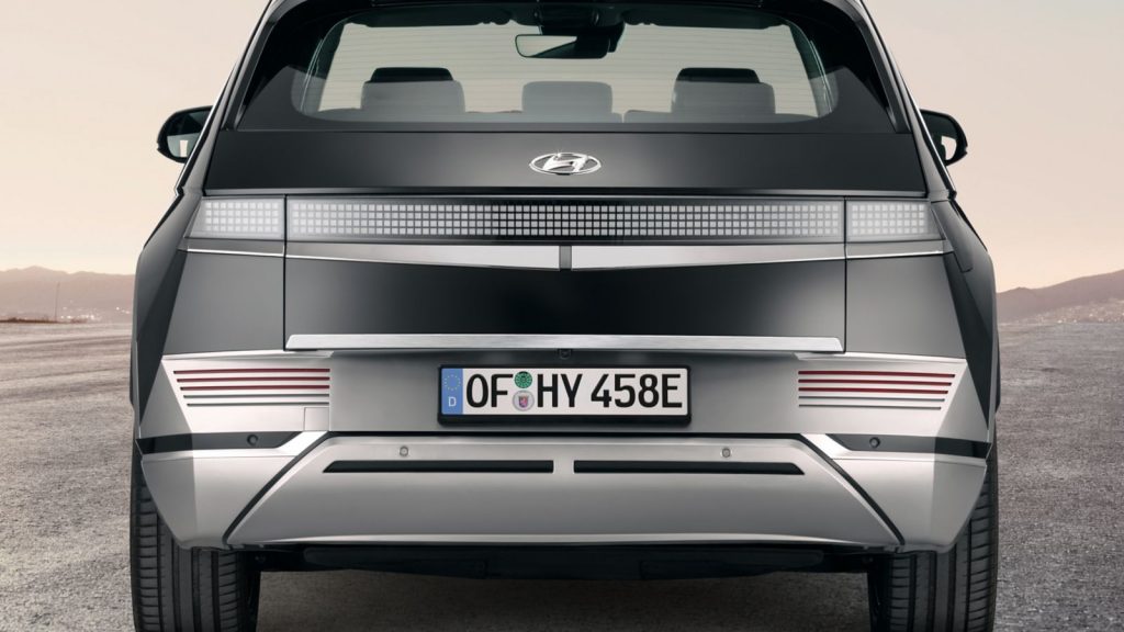 Rubovi vrata prtljažnika – Brushed aluminium.