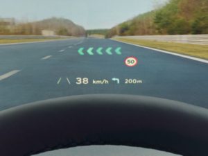 Napredni head-up zaslon.