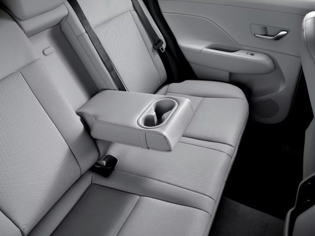 Stražnji držači za čaše