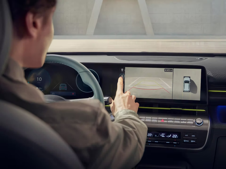 Sustav kamera za nadzor vozila od 360 ° (Surround View Monitor – SVM).