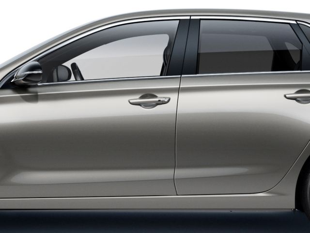 Snažna karakterna linija.