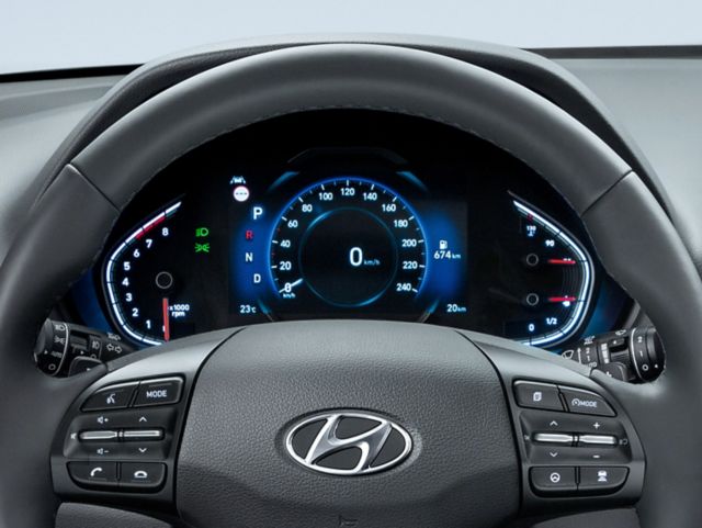 Sjajni 7-inčni digitalni klaster.